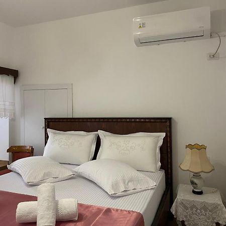 Yuri Guest House Гирокастра Экстерьер фото