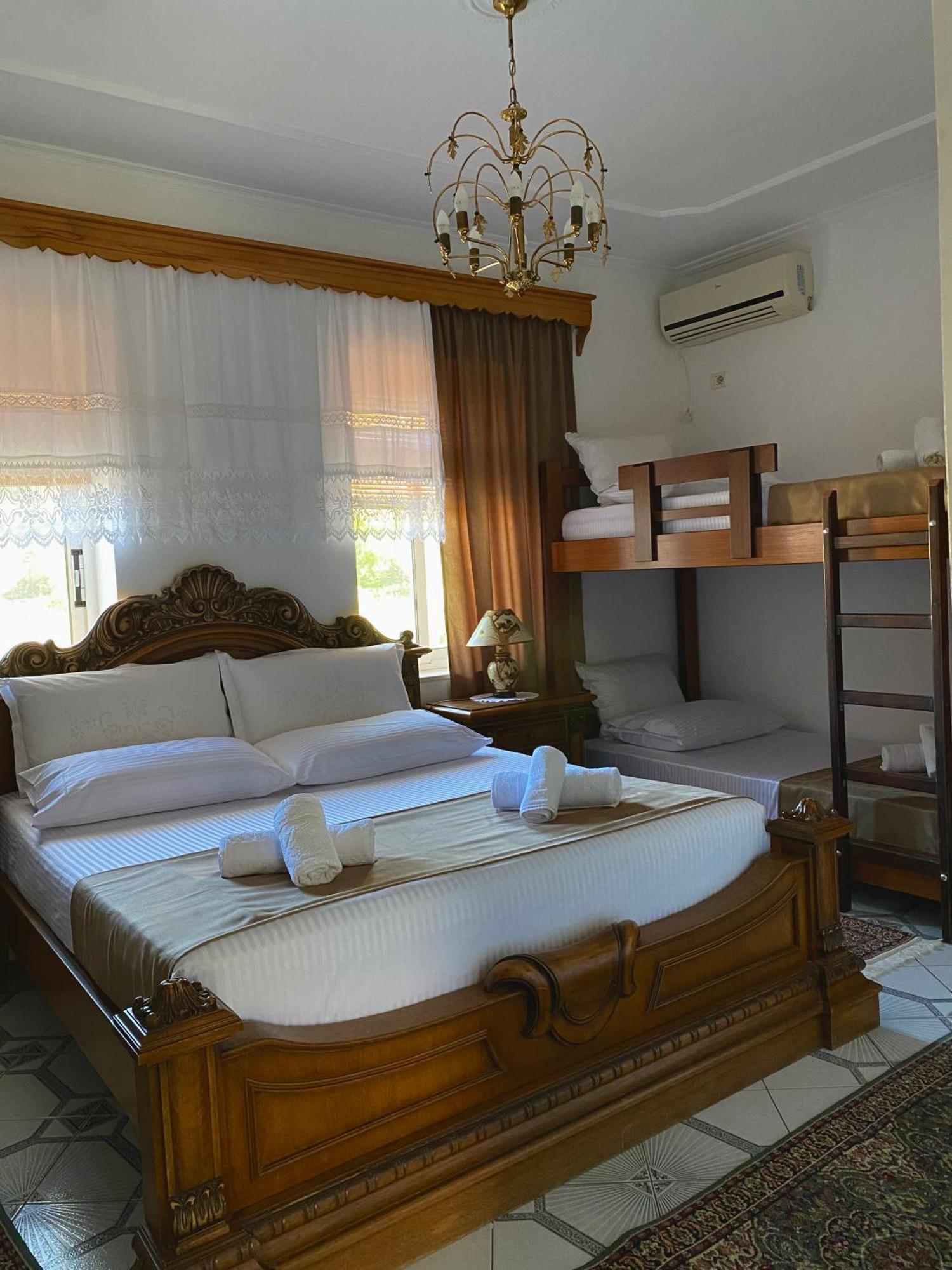 Yuri Guest House Гирокастра Экстерьер фото