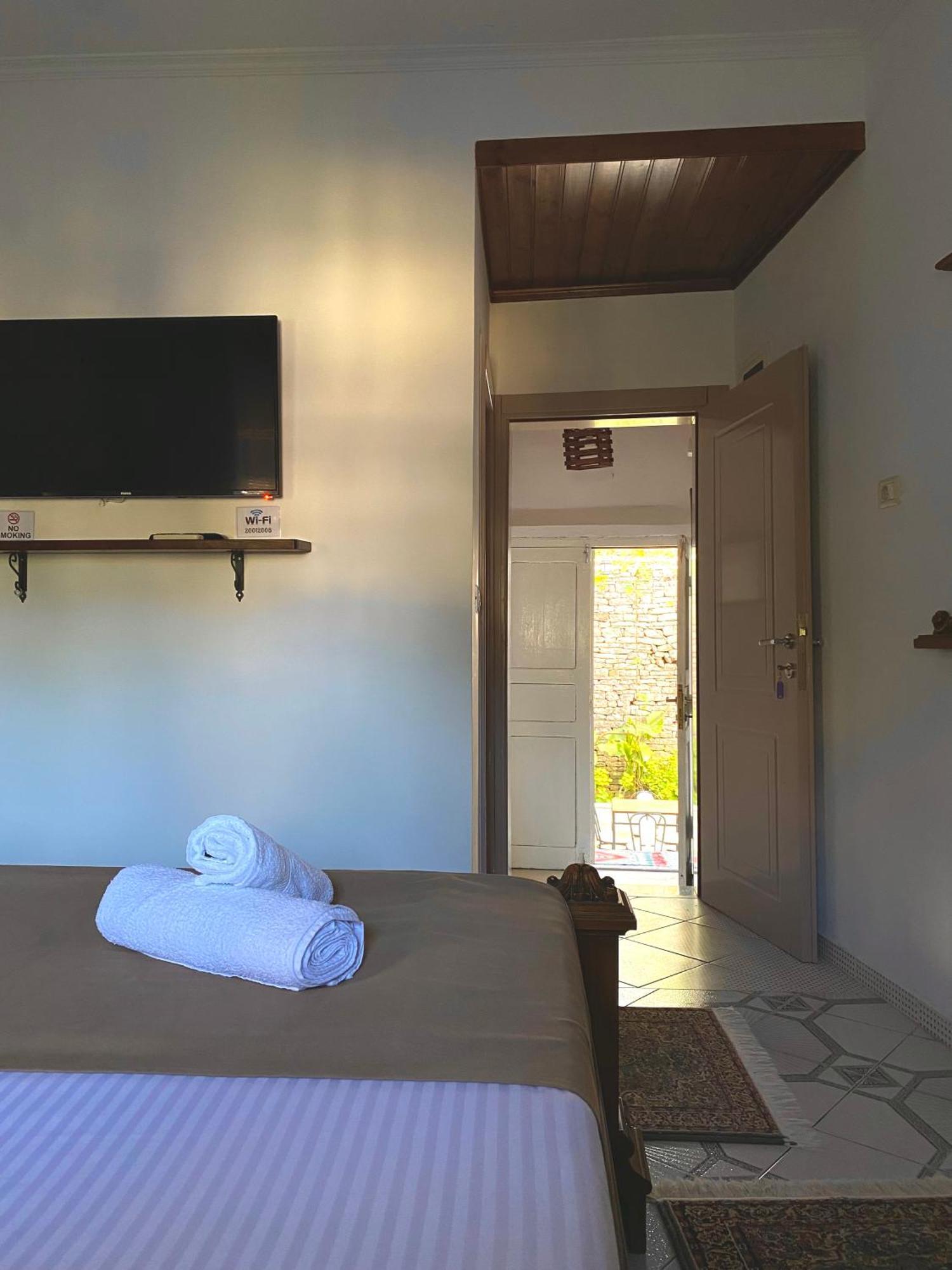 Yuri Guest House Гирокастра Экстерьер фото