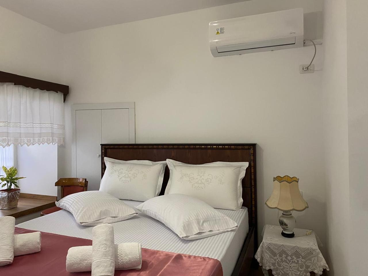 Yuri Guest House Гирокастра Экстерьер фото
